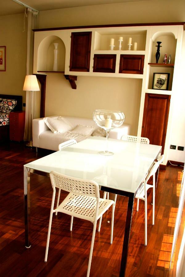 דירות מילאנו Studio Downtown Fantastic Area מראה חיצוני תמונה