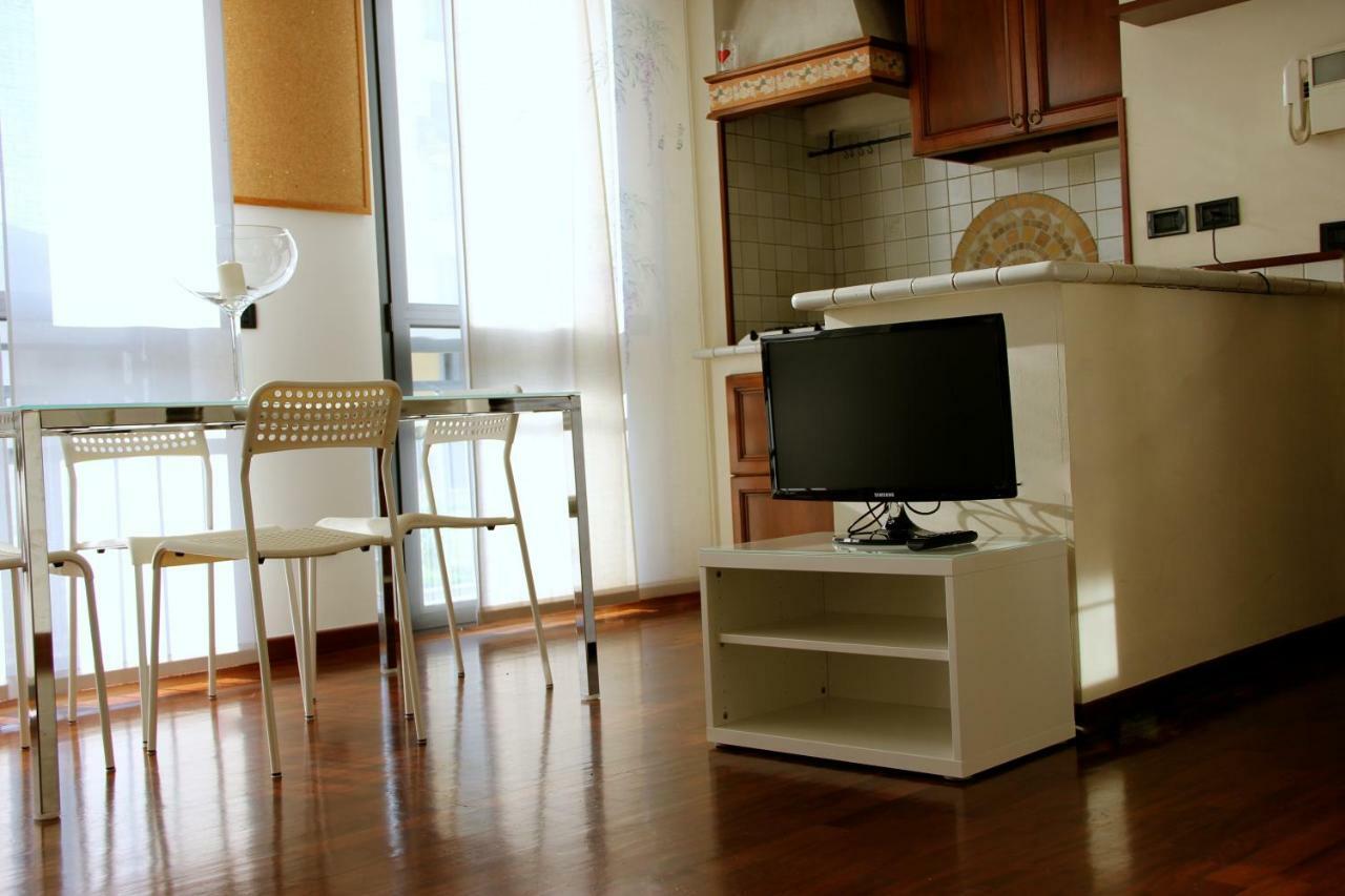 דירות מילאנו Studio Downtown Fantastic Area מראה חיצוני תמונה