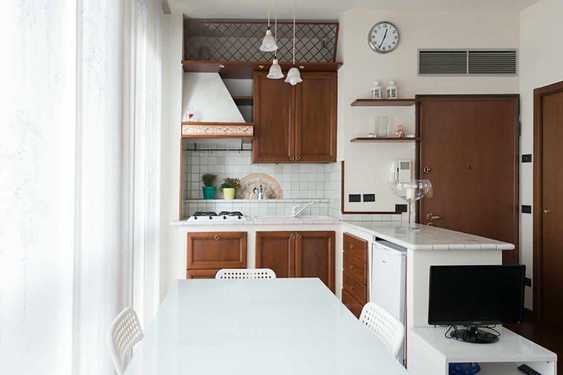 דירות מילאנו Studio Downtown Fantastic Area מראה חיצוני תמונה