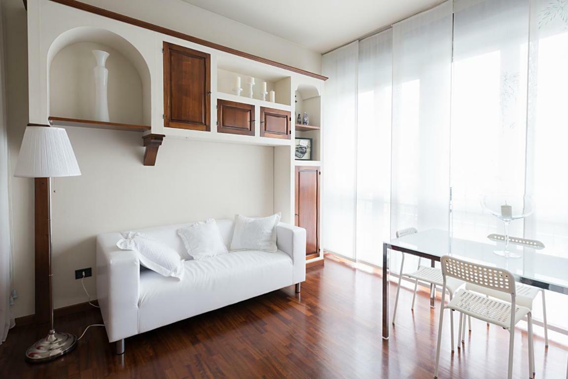 דירות מילאנו Studio Downtown Fantastic Area מראה חיצוני תמונה